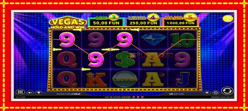 Slot machine Vegas Hold and Win with access to free game online, picture 4